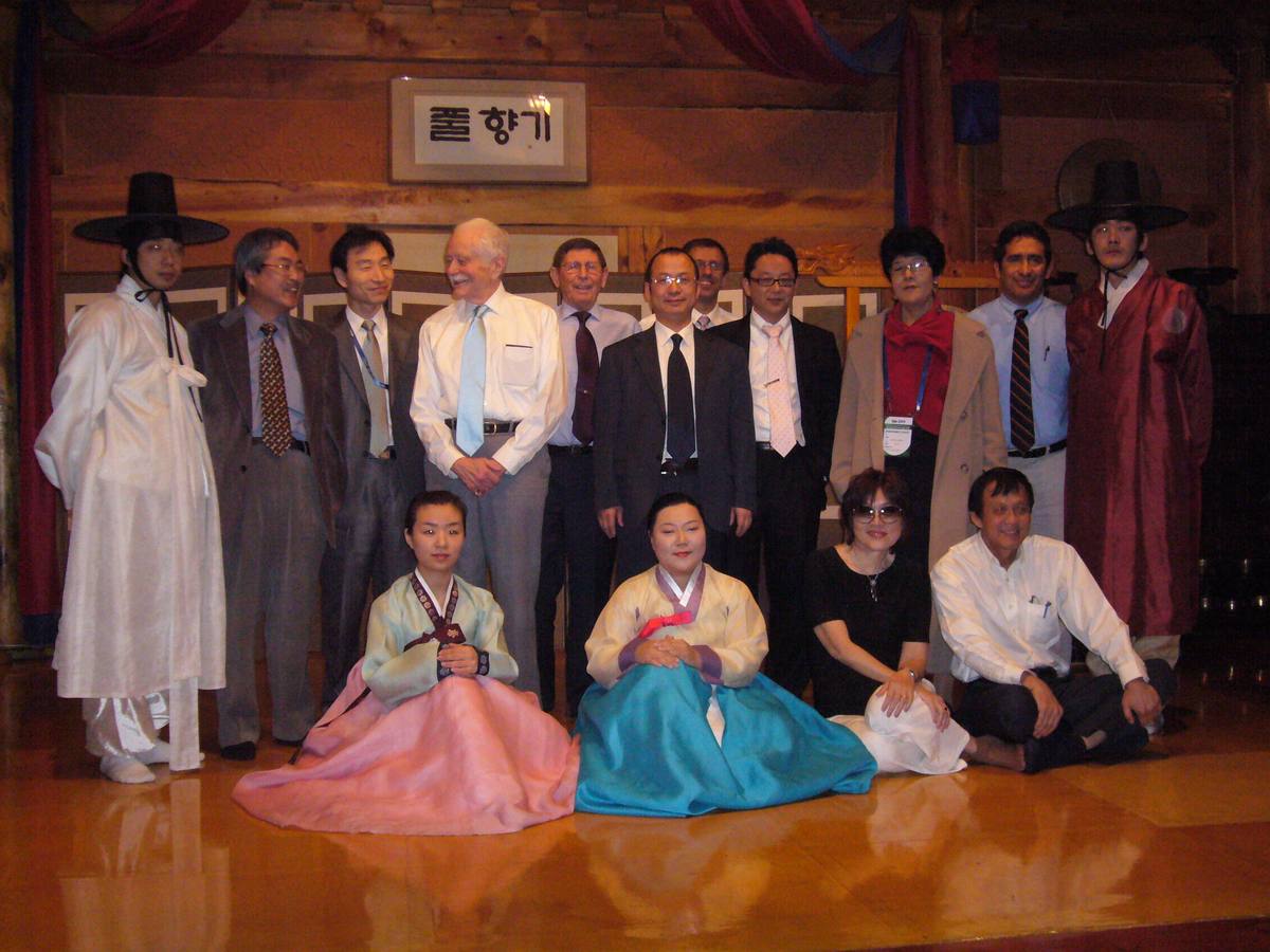 蛋白质与多肽大会 · 2009 首尔 COEX